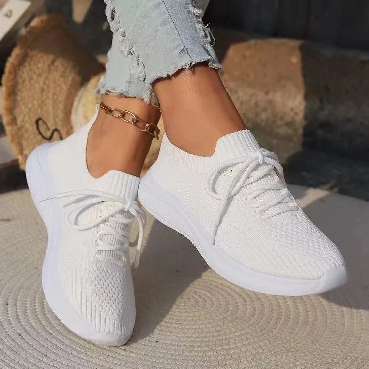 Elastiske striksneakers til kvinder med støttende indersål