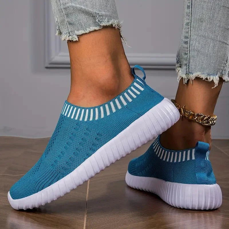 Stylish Women's Sneakers with Supportive Footbed